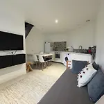 Apartment Minon - Duplex Avec 1 1 Salle De Bain Et 1 Canape Lit Merignac (Gironde)